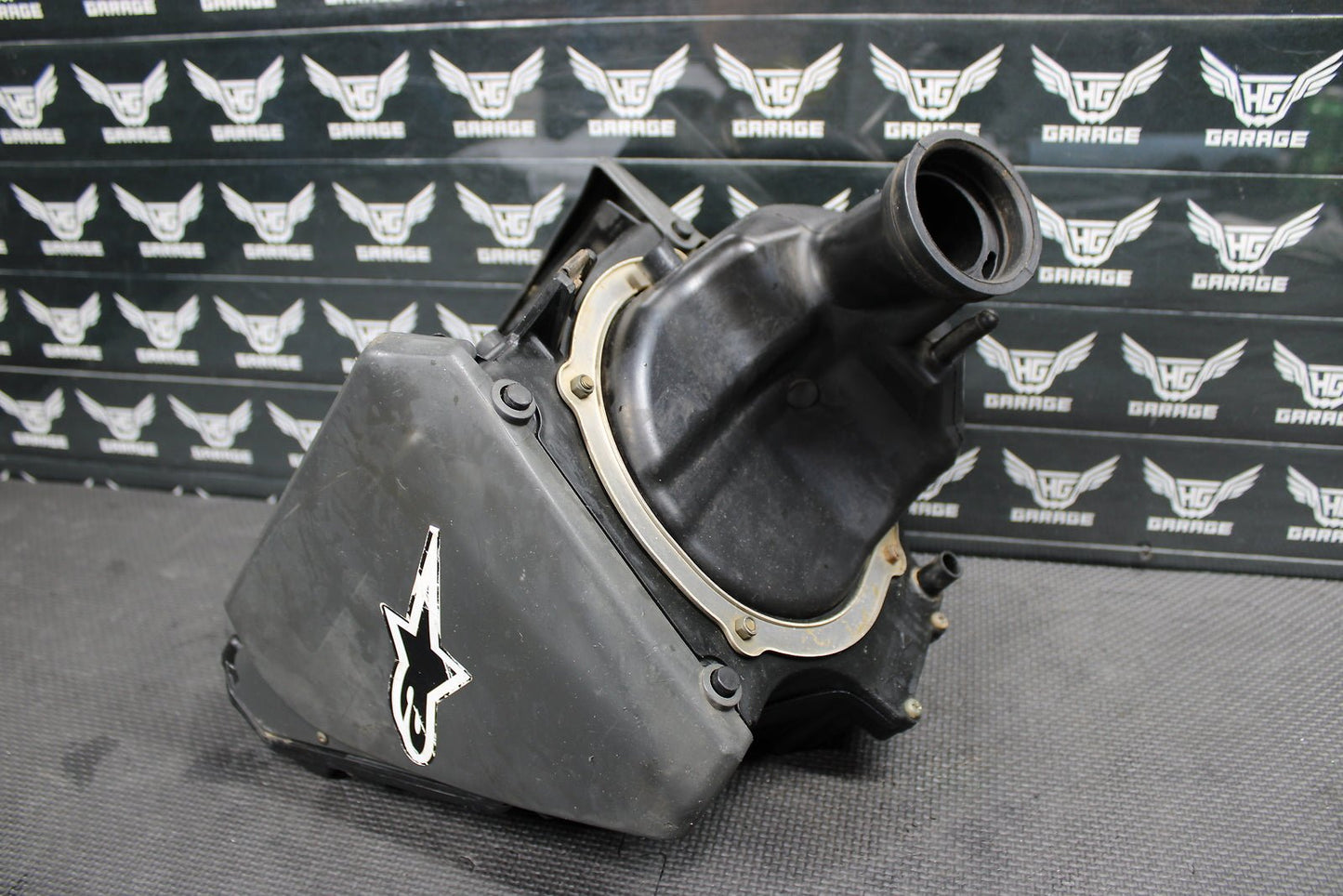 2002 Yamaha YZ426F OEM Airbox Intake Air Cleaner Case Filter Box Joint Intake - hggarage