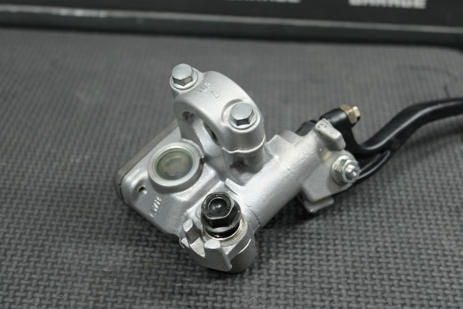 2005 HONDA CR125R OEM NISSIN FRONT BRAKE MASTER CYLINDER W/ LEVER 45510 - MEY - 305 - hggarage