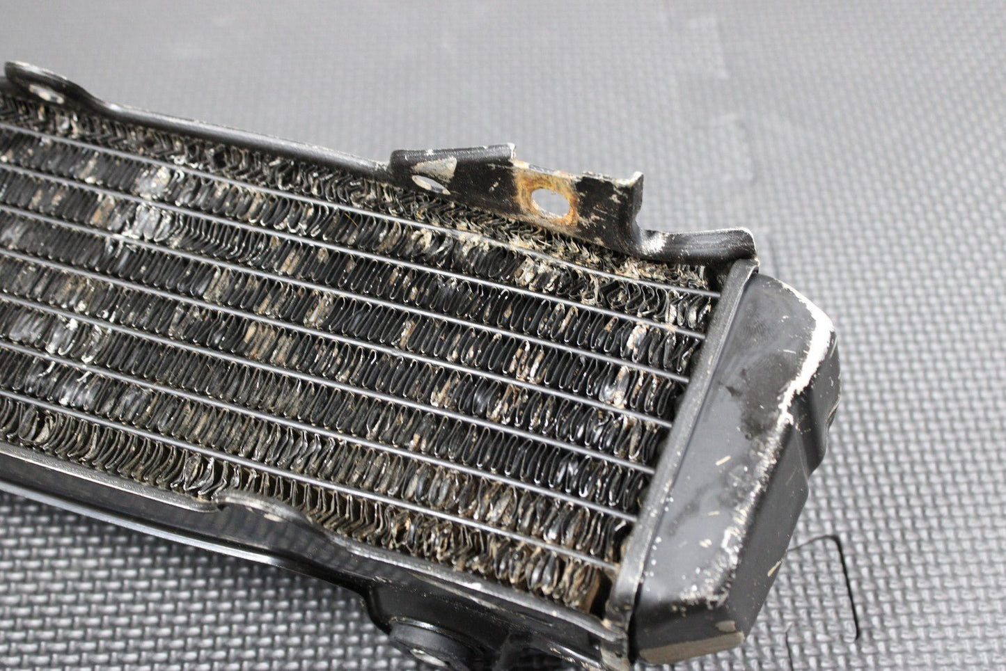 1991 87 - 95 HONDA CR80R OEM ENGINE MOTOR COOLING COOLER RADIATOR 19010 - GS2 - 600 - hggarage