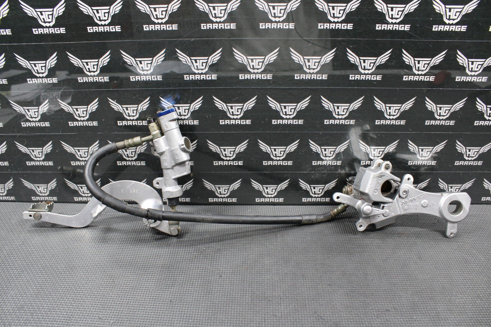 2009 YAMAHA YZ450F OEM NISSIN REAR BACK BRAKE CALIPER MASTER CYLINDER LEVER LINE - hggarage