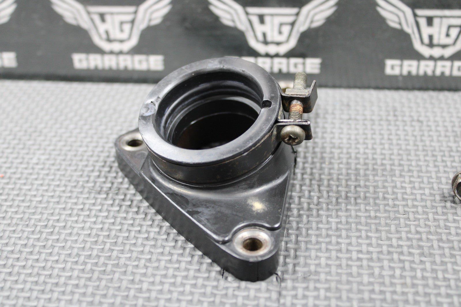 1991 HONDA 86 - 04 XR250R OEM CARB CARBURETOR JOINT INTAKE BOOT 16211 - KT1 - 013 - hggarage