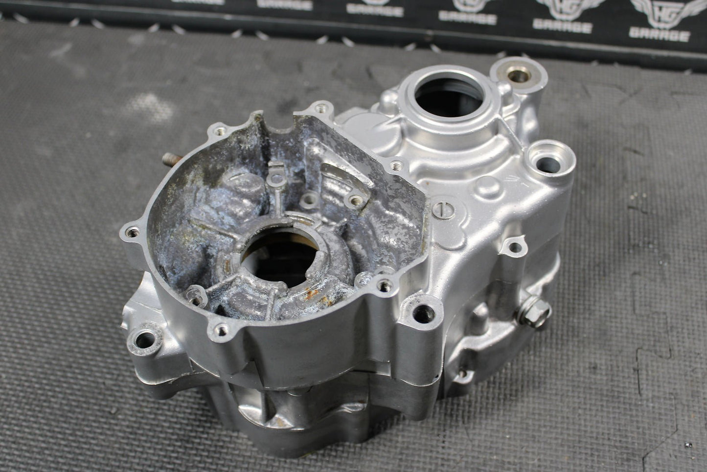 2001 KAWASAKI 01 - 05 KX100 KX85 OEM LEFT RIGHT ENGINE MOTOR CRANKCASE CRANK CASES - hggarage
