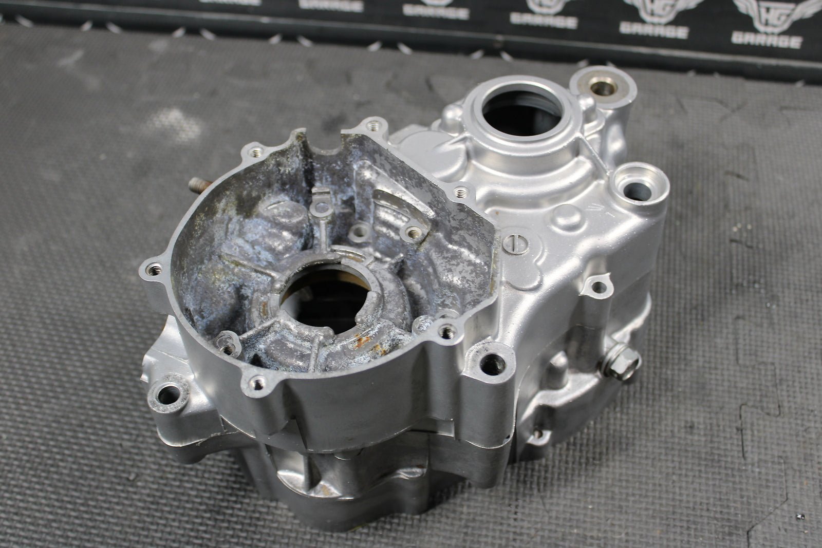 2001 KAWASAKI 01 - 05 KX100 KX85 OEM LEFT RIGHT ENGINE MOTOR CRANKCASE CRANK CASES - hggarage