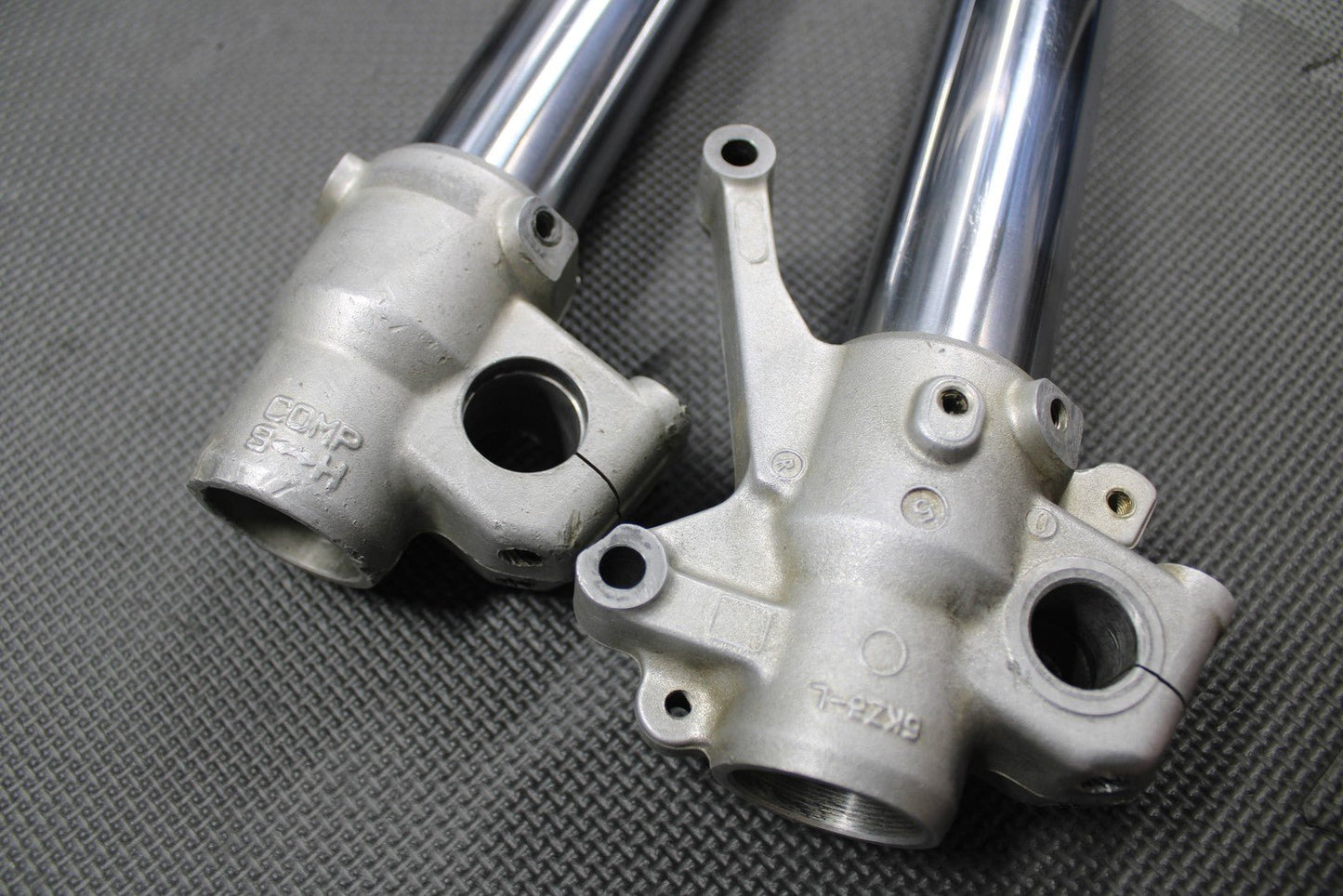 2001 HONDA CR125R OEM RIGHT LEFT FRONT SUSPENSION FORKS SHOCKS 51400 - KZ4 - J31ZA - hggarage