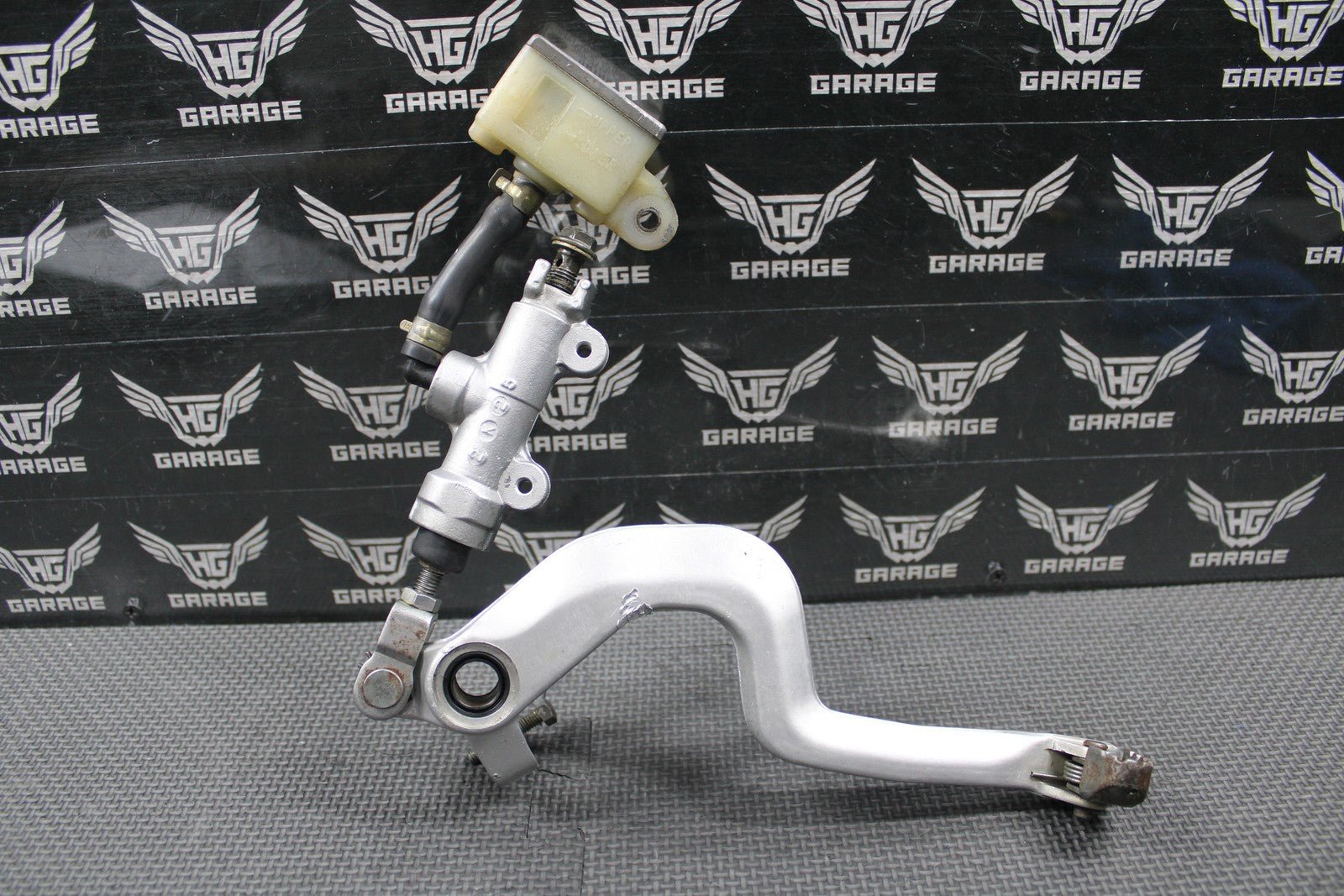 2003 KAWASAKI KLX400SR OEM REAR BACK BRAKE MASTER CYLINDER W RESERVOIR & PEDAL - hggarage