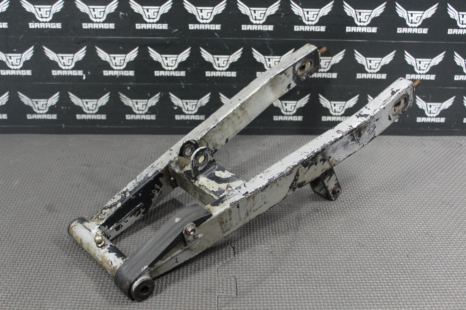 2001 KTM 50 SX 98 - 01 SWINGARM SWING ARM REAR SUSPENSION PIVOT 45004030300 - hggarage