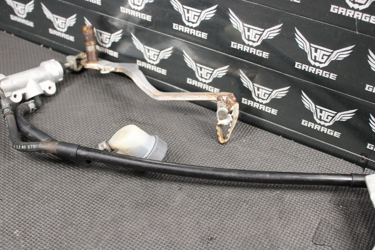 2001 Honda XR250R OEM Nissin Rear Back Brake Caliper Master Cylinder Lever - hggarage