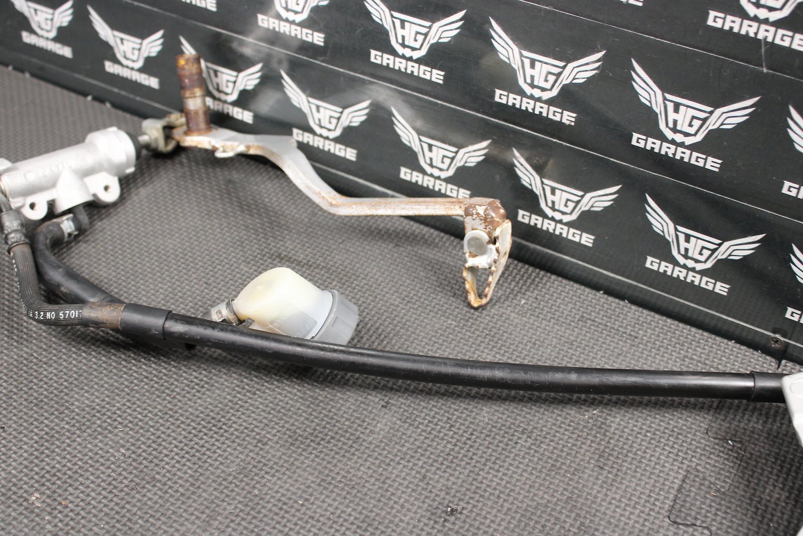 2001 Honda XR250R OEM Nissin Rear Back Brake Caliper Master Cylinder Lever - hggarage