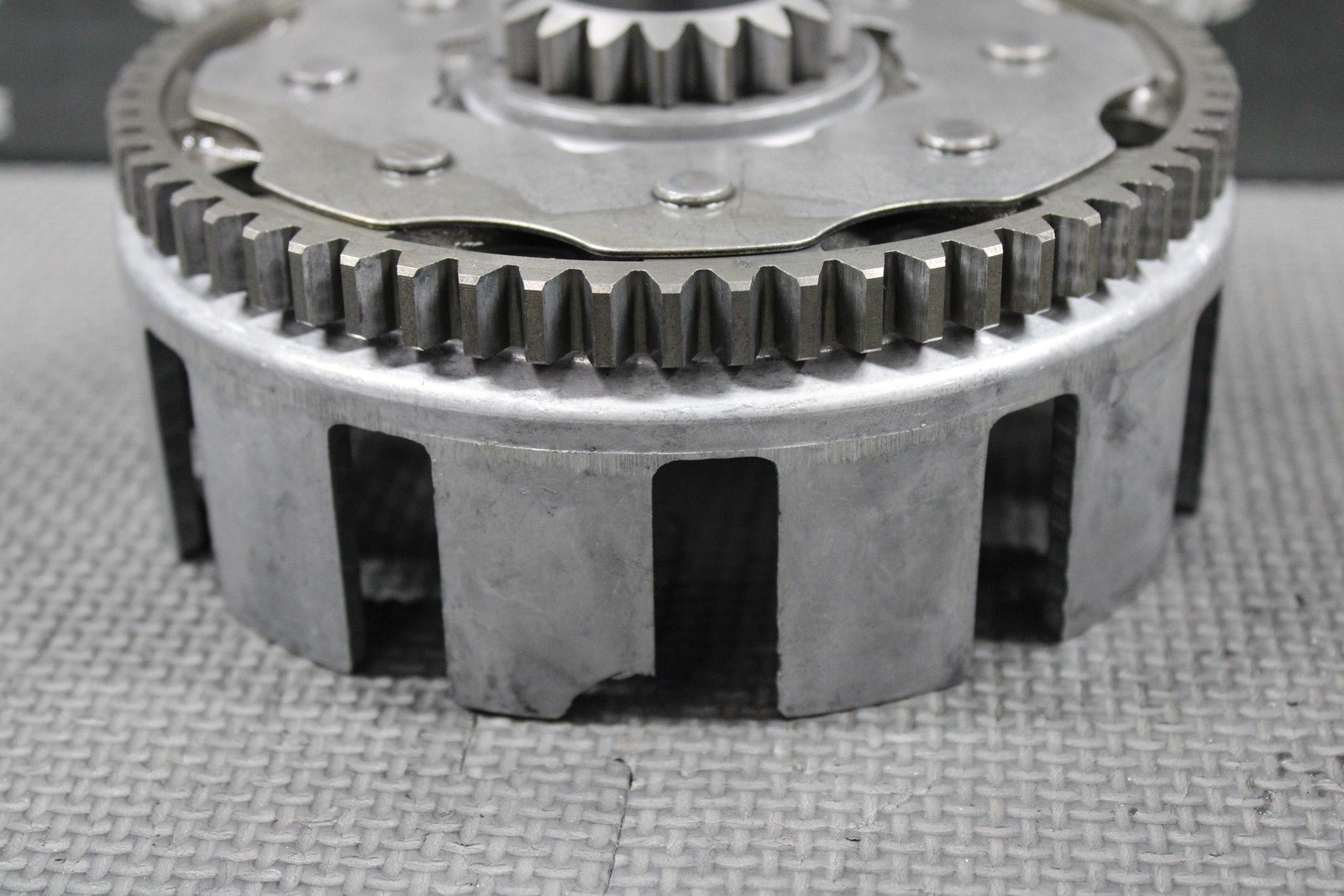 1988 87 - 89 HONDA CR250R OEM CLUTCH BASKET RING GEAR 22100 - KZ3 - 000 - hggarage