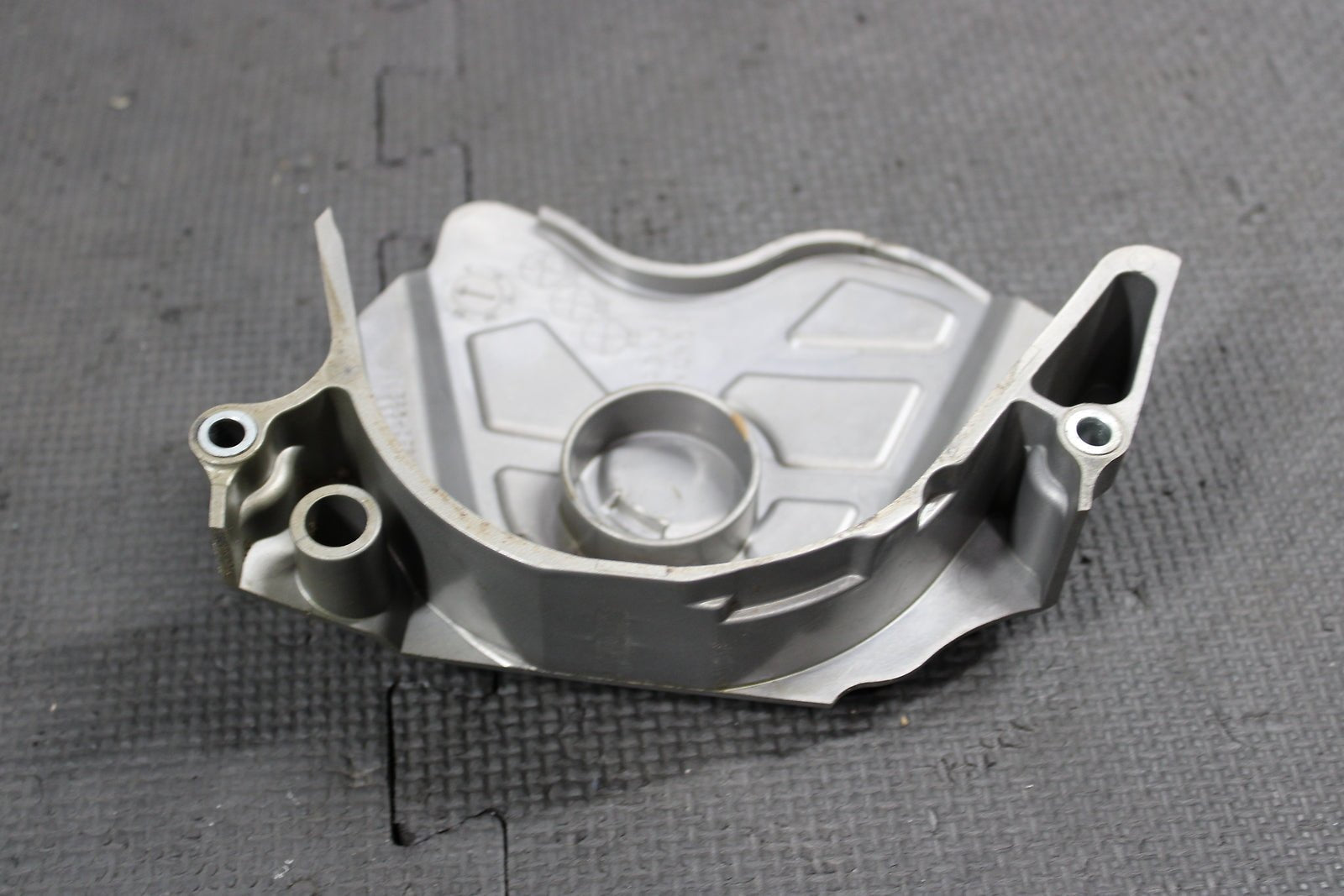 2009 HONDA CRF230L CRF230M OEM MOTOR ENGINE FRONT SPROCKET COVER - hggarage