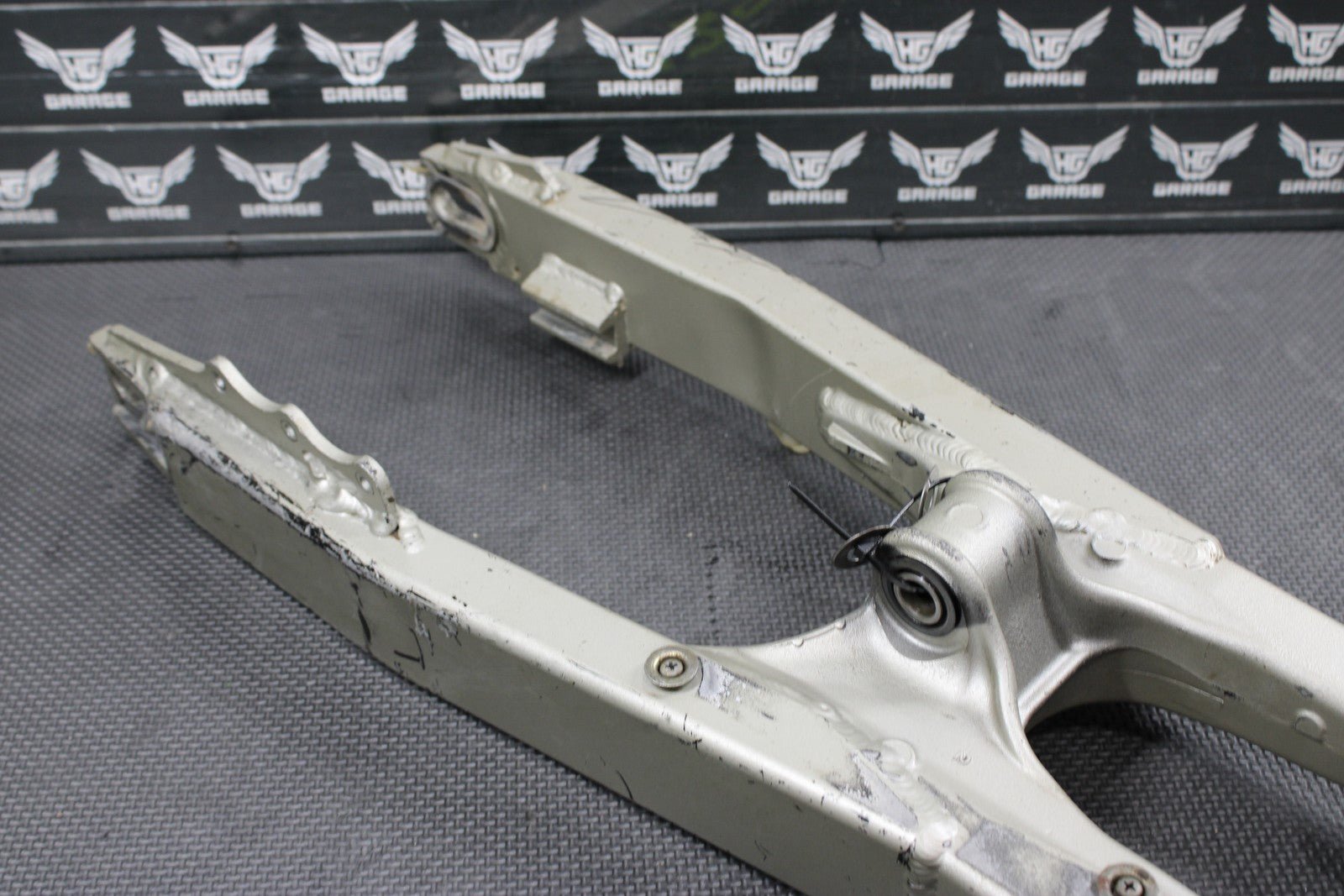1996 KAWASAKI KX125 KX250 OEM SWINGARM SWING ARM SUSPENSION 33001 - 1487 - TX - hggarage