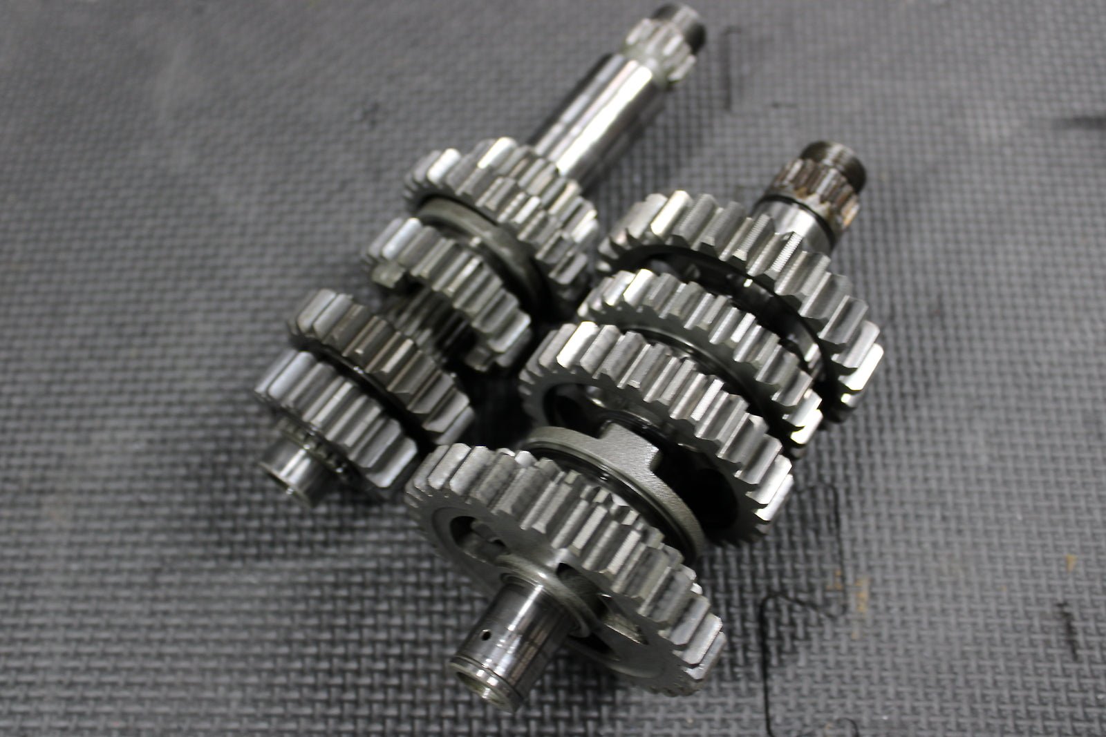2002 YAMAHA YZ250F OEM ENGINE TRANSMISSION TRANNY ASSEMBLY GEARS - hggarage