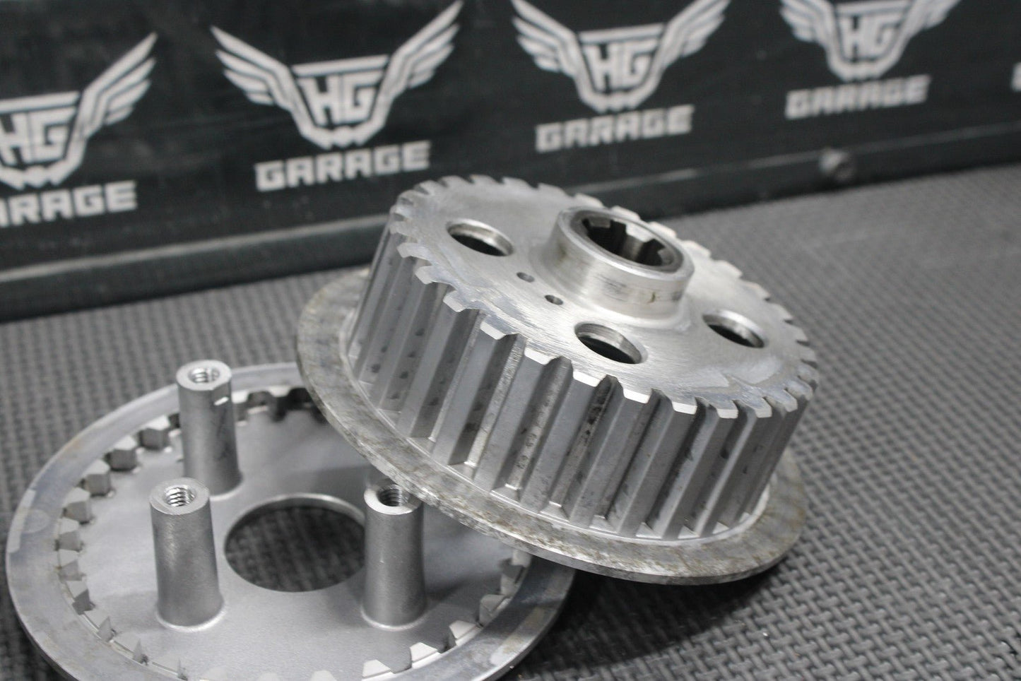 2004 SUZUKI LTZ250 OEM COMPLETE CLUTCH BASKET INNER OUTER HUB SPRINGS - hggarage