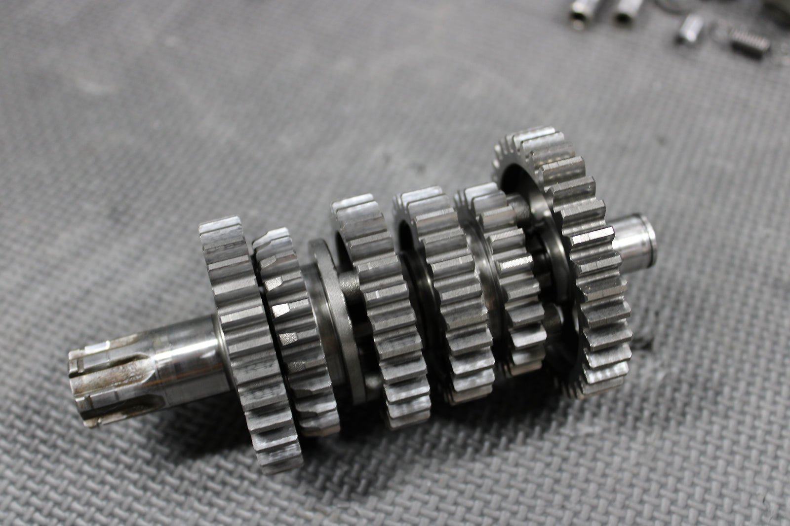 2008 KAWASAKI KX100 KX85 OEM ENGINE TRANSMISSION TRANNY ASSEMBLY GEARS - hggarage