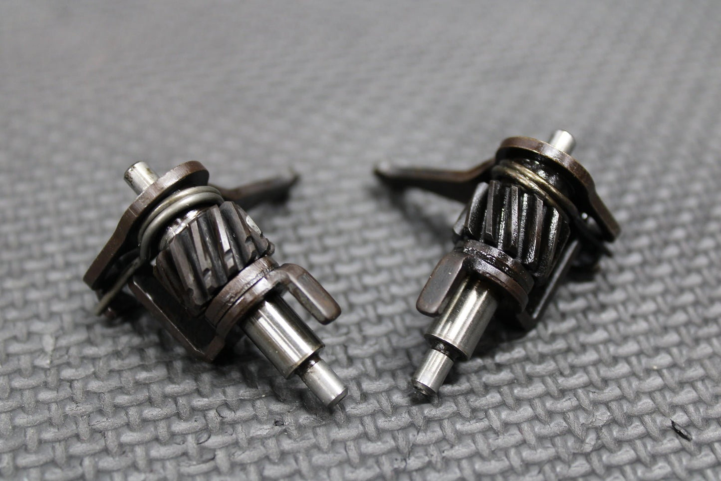 1997 93 - 97 HONDA CR125R OEM HPP POWERVALVE POWER VALVE PINION SHAFT VALVES ASSY - hggarage