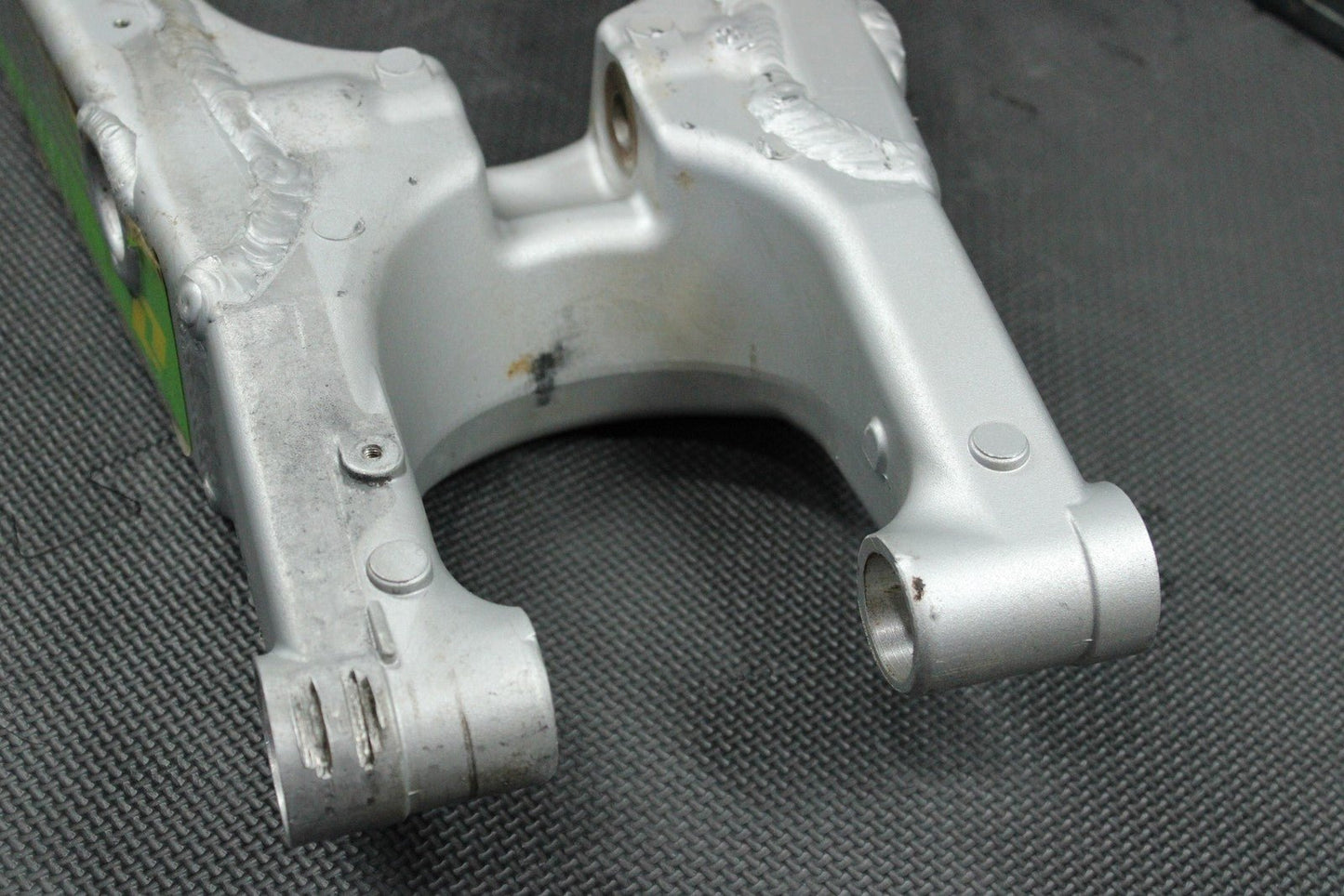 2004 KAWASAKI KX125 OEM SWINGARM SWING ARM & LINKAGE SET - hggarage