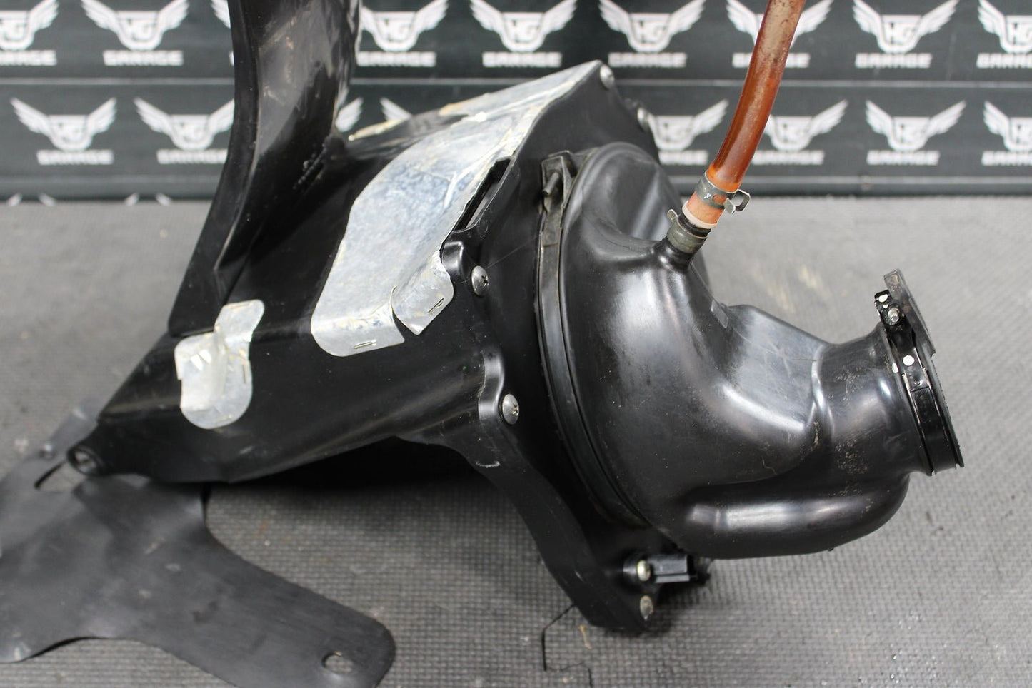 2016 HONDA CRF250R OEM AIRBOX INTAKE AIR CLEANER CASE 17210 - MEN - A70 - hggarage
