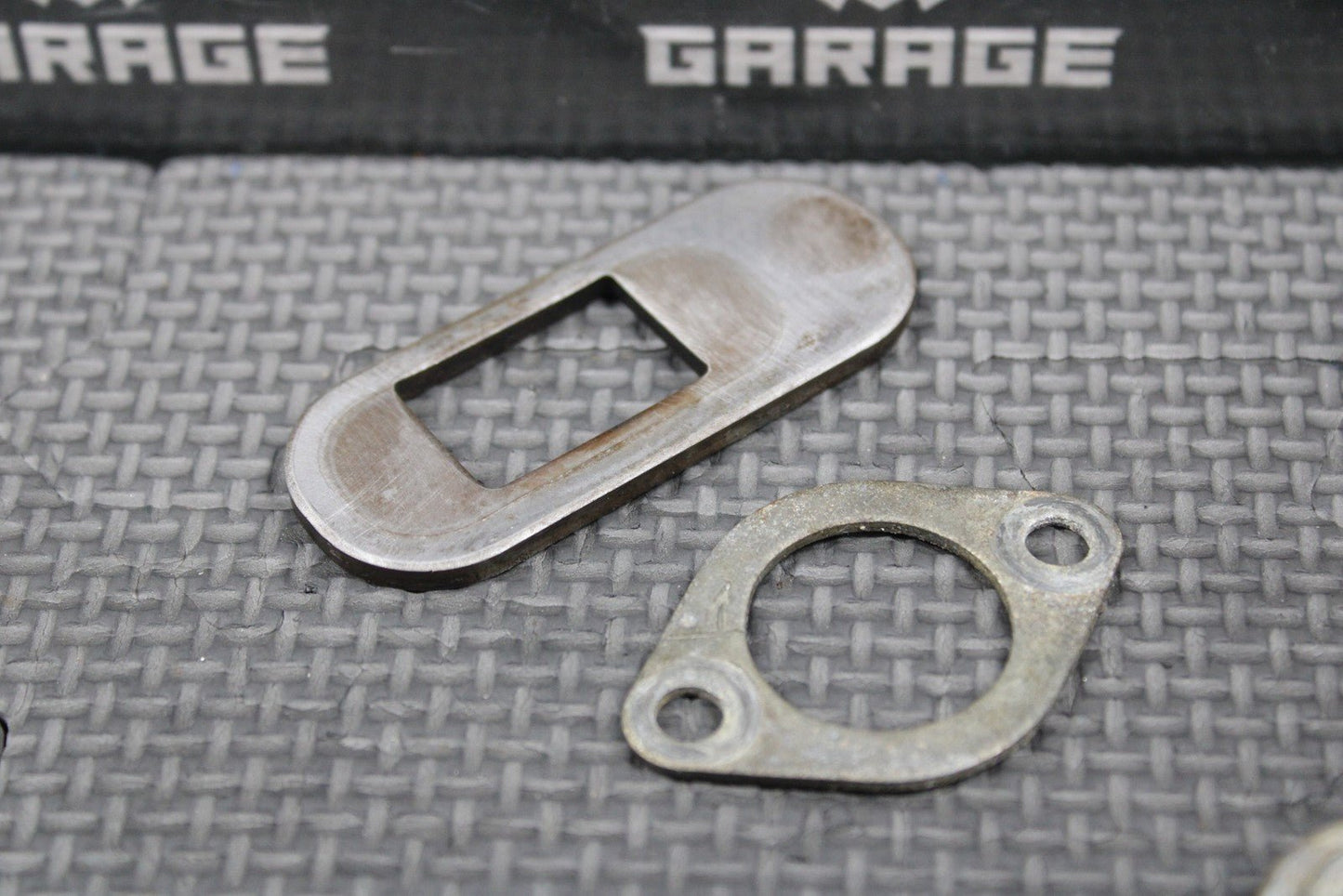 1999 SUZUKI RM250 OEM MODEL X EXHAUST POWER VALVE CAP COVERS SPRING 11257 - 37E30 - hggarage