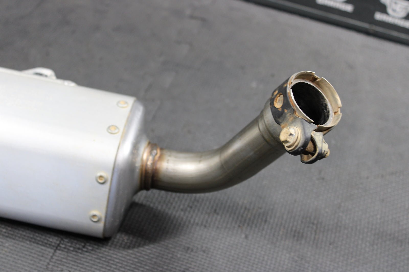 2016 HONDA CRF250R OEM LEFT MUFFLER EXHAUST SILENCER SLIP ON PIPE 18410 - KRN - 407 - hggarage