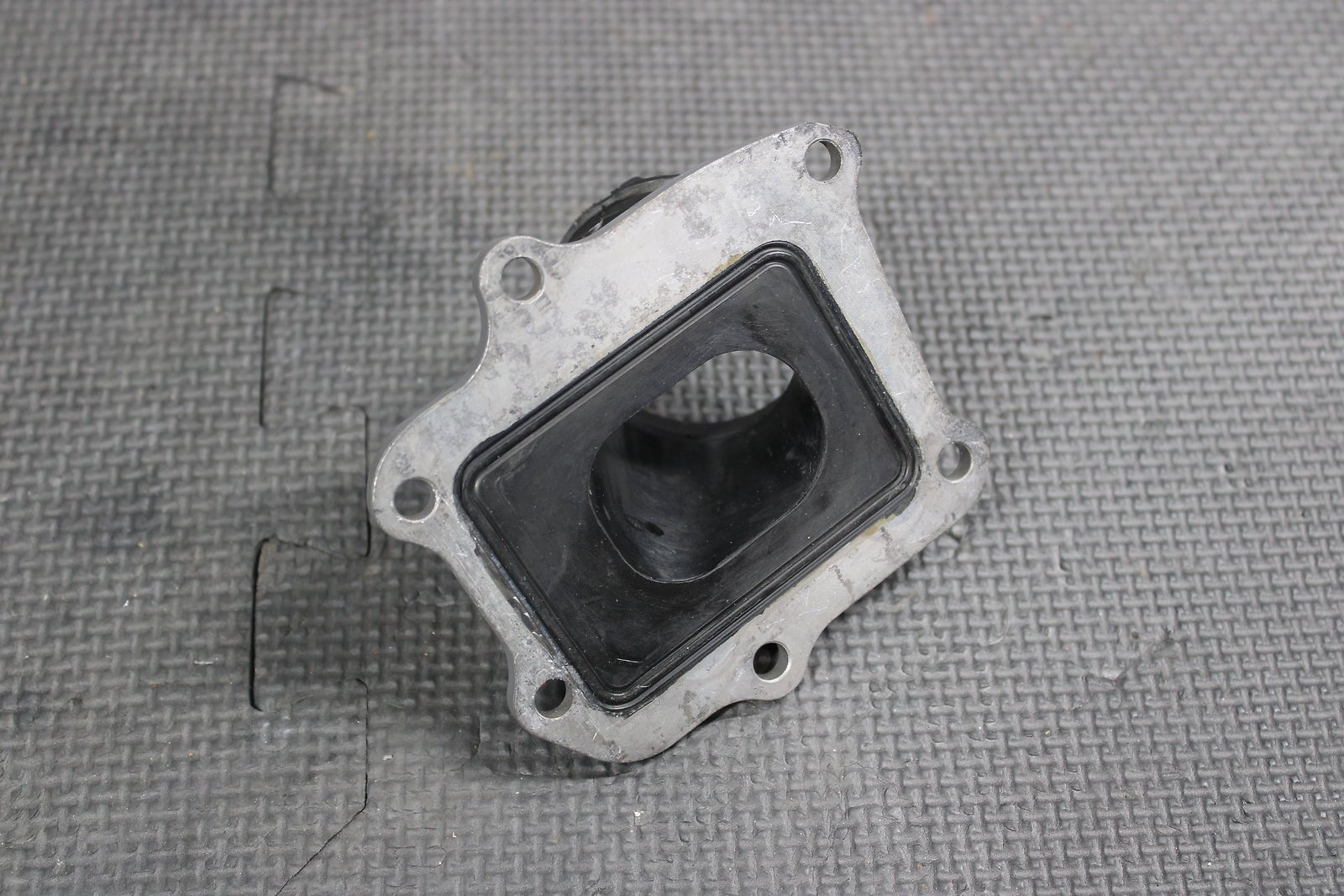 2007 HONDA CR125R VFORCE 3 INTAKE REED BLOCK ASSEMBLY 14100 - KSR - 731 - hggarage