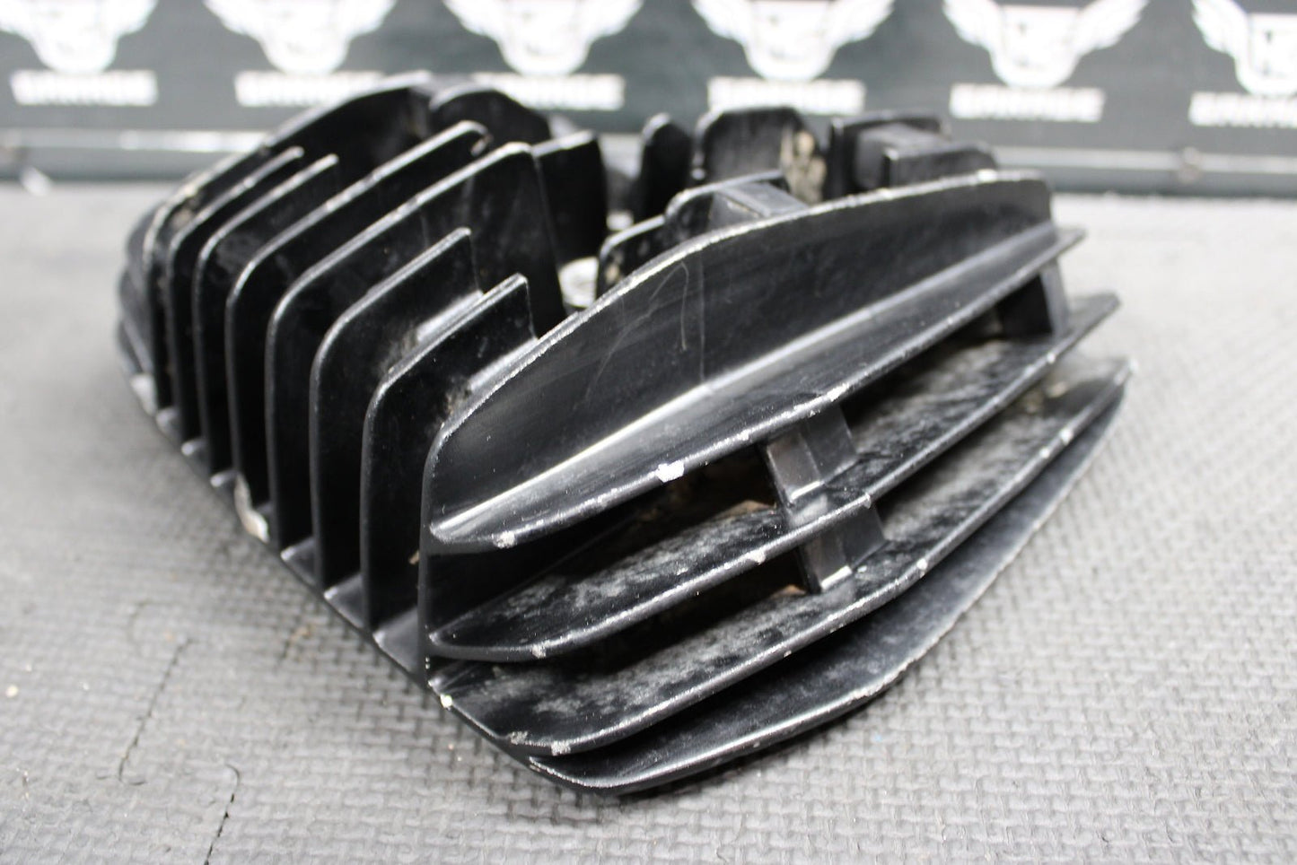 1991 YAMAHA RT180 90 - 98 OEM CYLINDER HEAD COVER DOME CHAMBER 5L9 - 11311 - 00 - hggarage