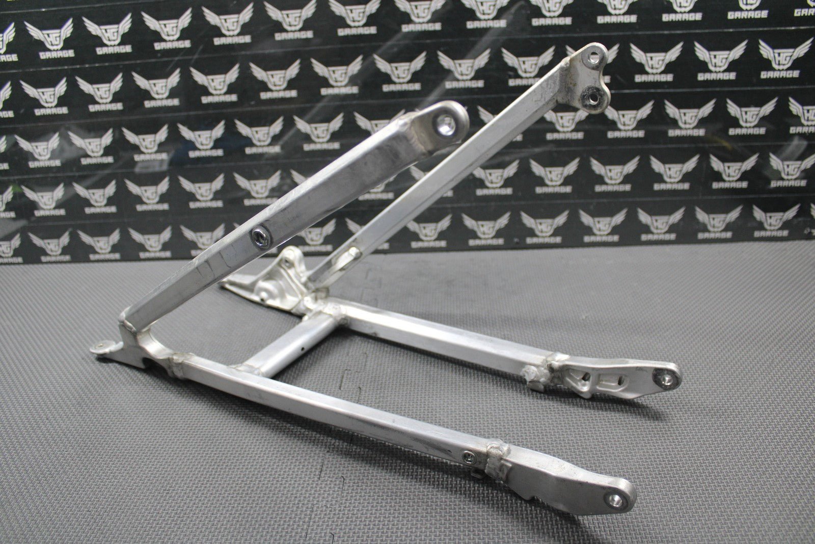 2020 SUZUKI RMZ250 18 - 20 RMZ450 OEM REAR BACK SUB FRAME SUBFRAME 41200 - 37K0 NICE - hggarage