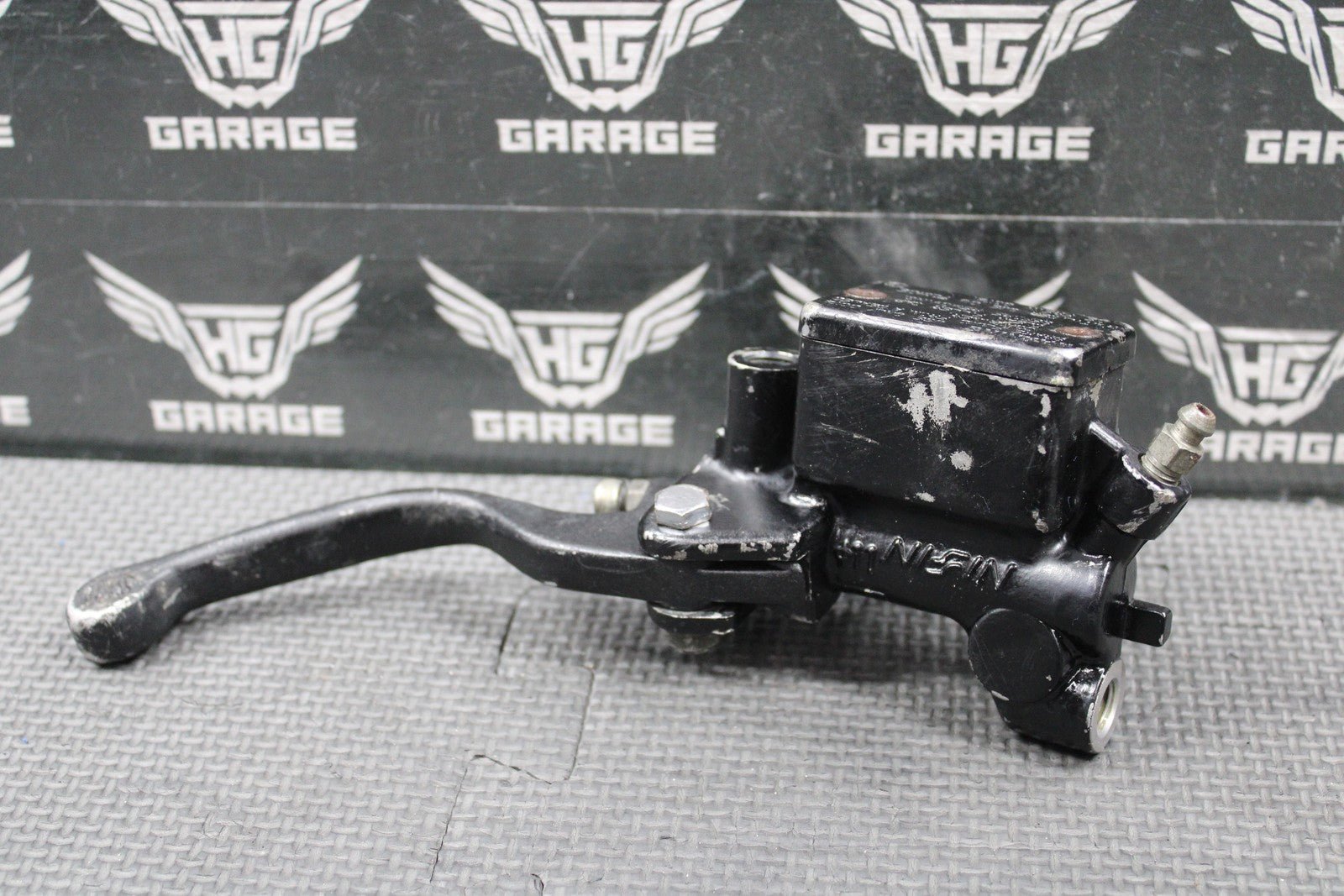 1989 HONDA 86 - 90 XR250R 87 - 90 XR600R OEM FRONT BRAKE MASTER CYLINDER W/ LEVER - hggarage