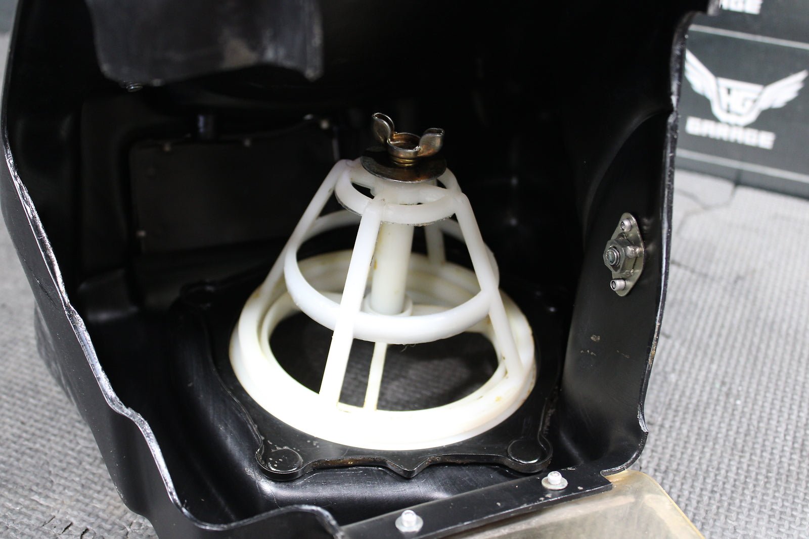 2000 Kawasaki 98 - 00 KX100 KX80 OEM Airbox Intake Air Cleaner Case 11011 - 1511 - hggarage
