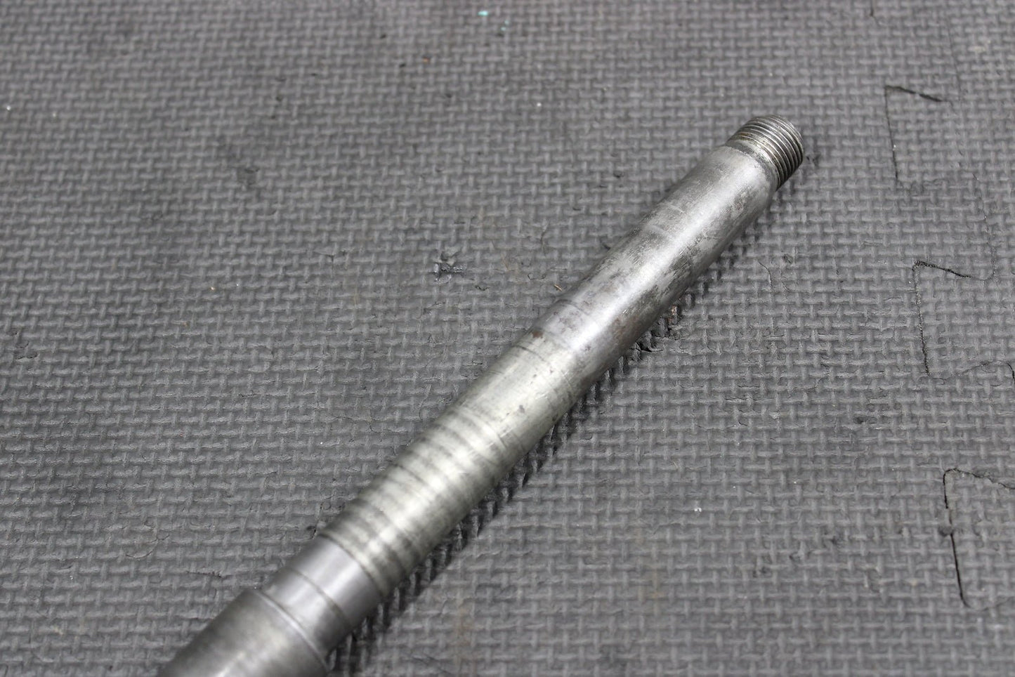 1999 SUZUKI 96 - 00 RM250 OEM FRONT WHEEL RIM AXLE PIVOT BOLT 54711 - 36E00 - hggarage