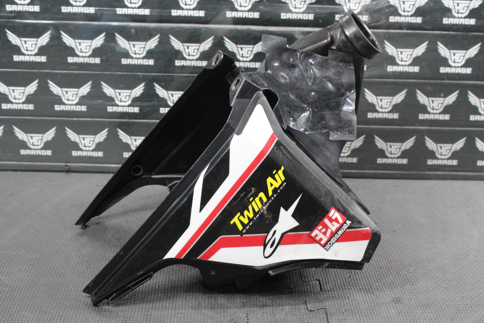 2006 YAMAHA YZ250F OEM AIRBOX INTAKE AIR CLEANER CASE BOOT 2S2 - 14401 - 70 - 00 - hggarage