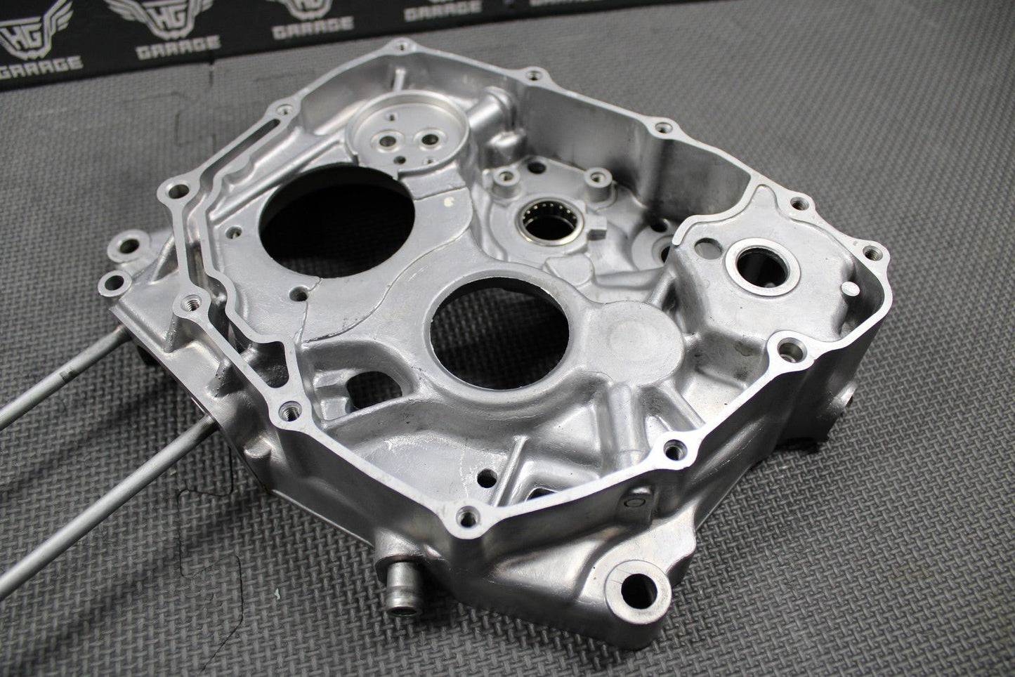1999 93 - 02 HONDA XR200R OEM RIGHT ENGINE MOTOR CRANKCASE CRANK CASE 11100 - KT0 - 68 - hggarage