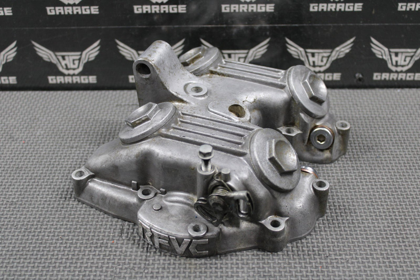 1991 HONDA 88 - 95 XR250R OEM CYLINDER HEAD VALVE COVER ROCKER ARMS TOP END NICE! - hggarage