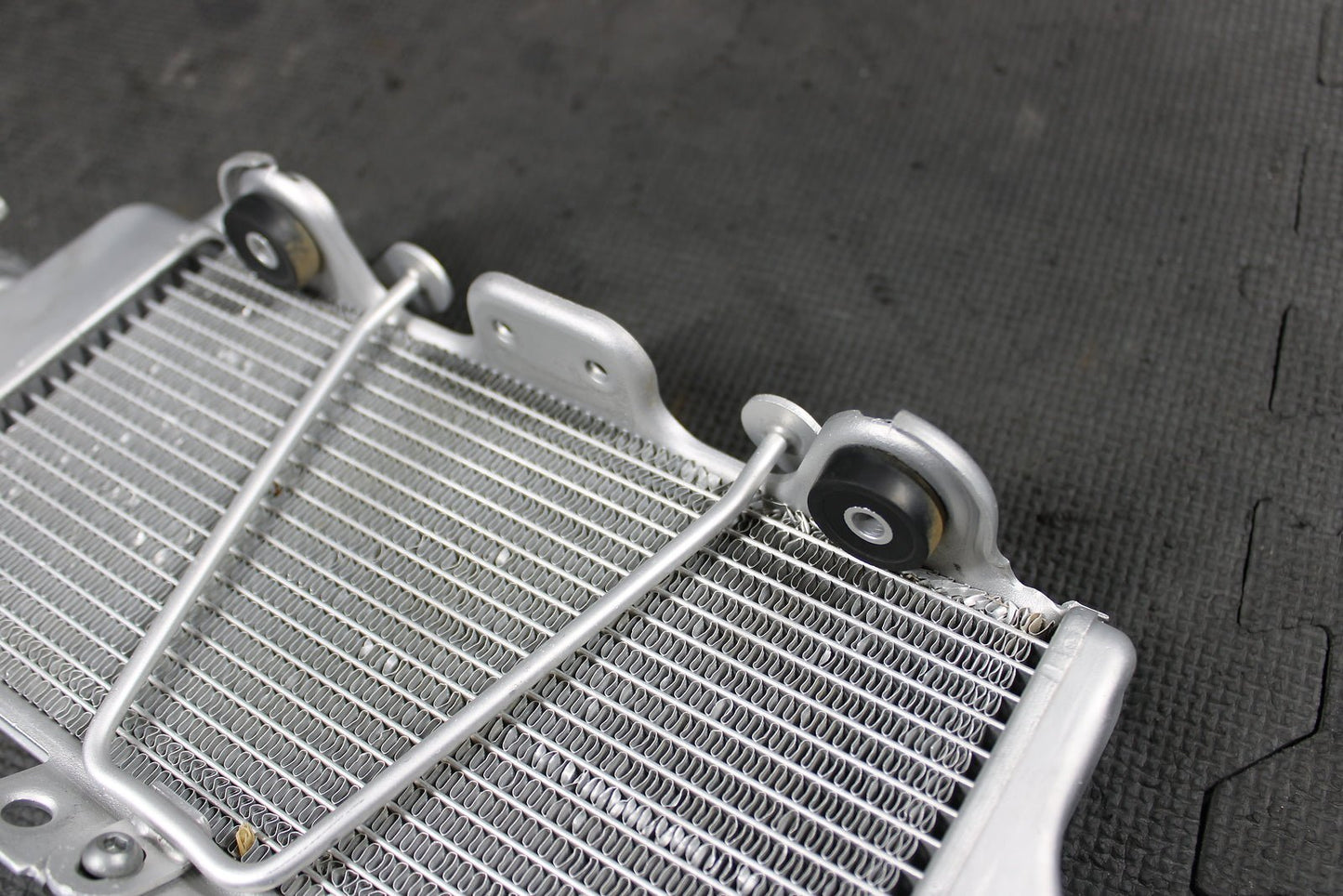 2007 YAMAHA 07 - 09 YZ450F OEM RIGHT ENGINE MOTOR COOLING COOLER RADIATOR - hggarage