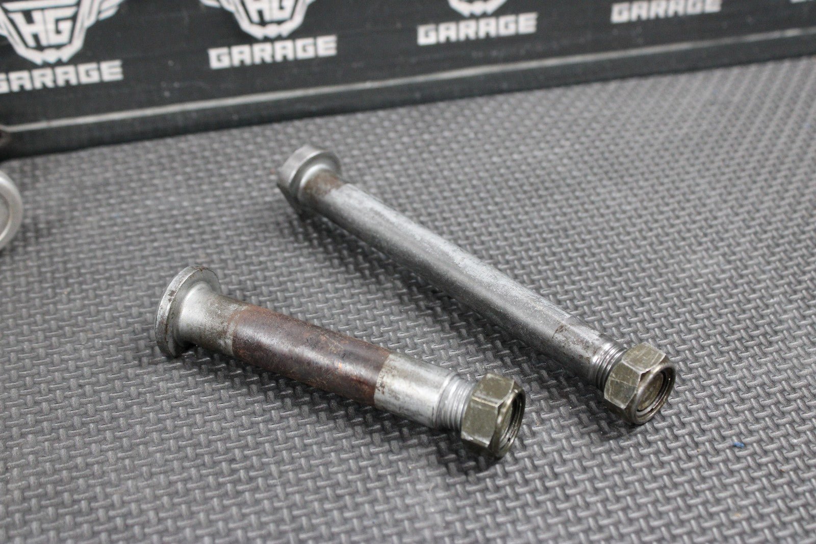 2006 YAMAHA YZ450F OEM REAR SHOCK LINKAGE LINKS RELAY ARM 5XC - 2217A - 90 - 00 - hggarage