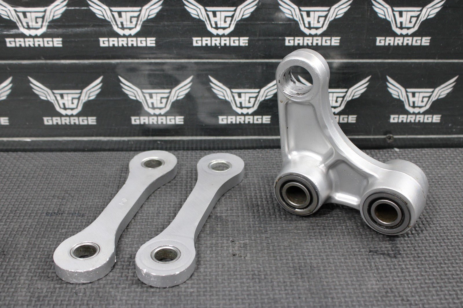 1997 KAWASAKI KX250 OEM REAR SHOCK LINKAGE LINKS RELAY ARM PARTS OR REPAIR! - hggarage
