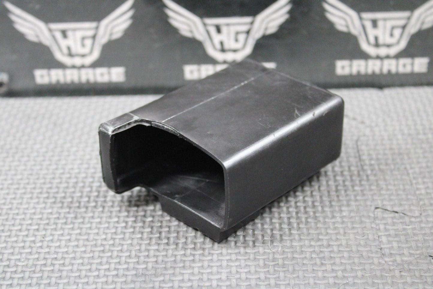 2001 HONDA 89 - 01 CR500R OEM CDI RUBBER MOUNT SLEEVE BOOT HOLDER 30401 - KZ3 - 861 - hggarage