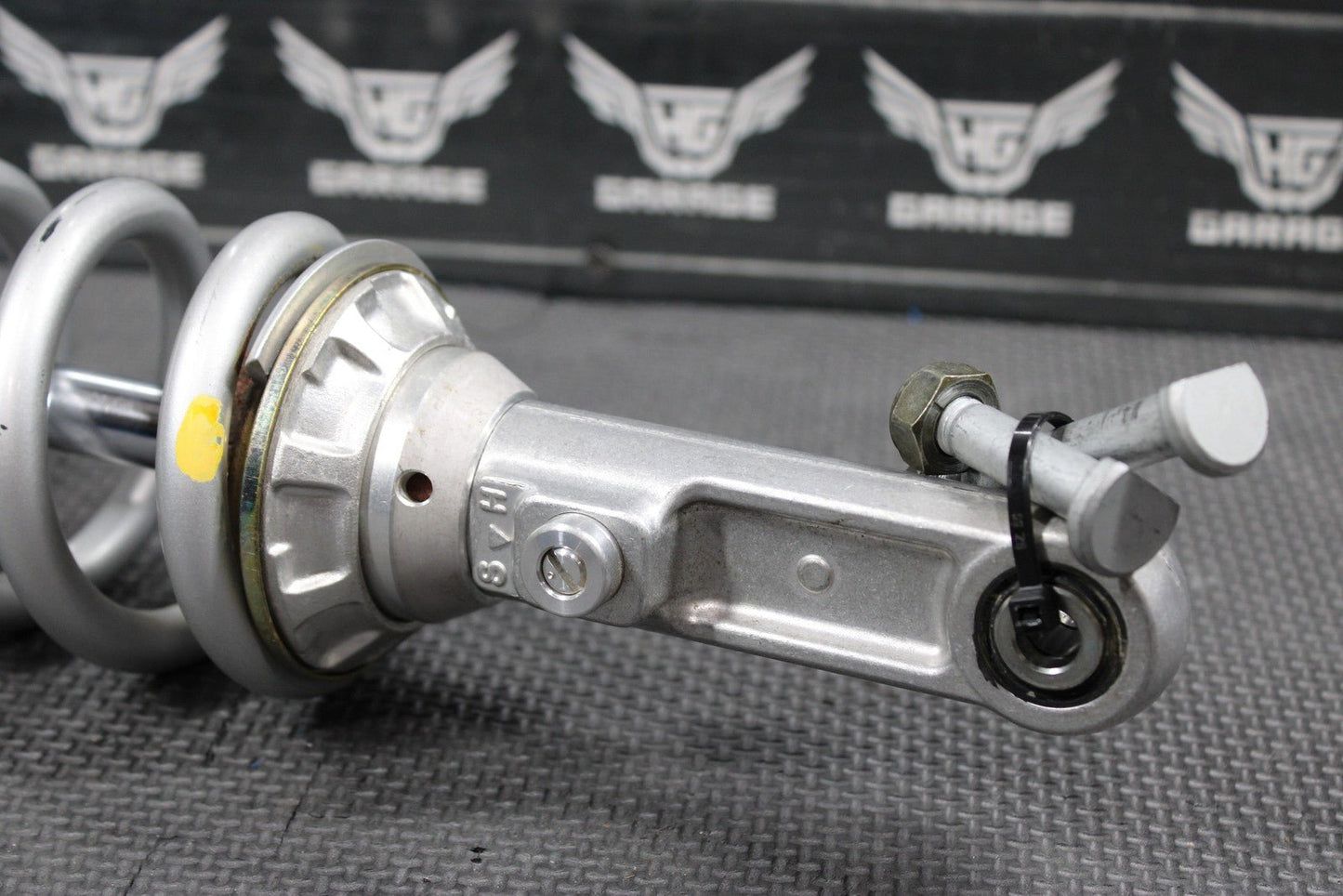 2005 YAMAHA YZ450F OEM REAR BACK SHOCK ABSORBER SUSPENSION 5XD - 22210 - 50 - 00 NICE! - hggarage