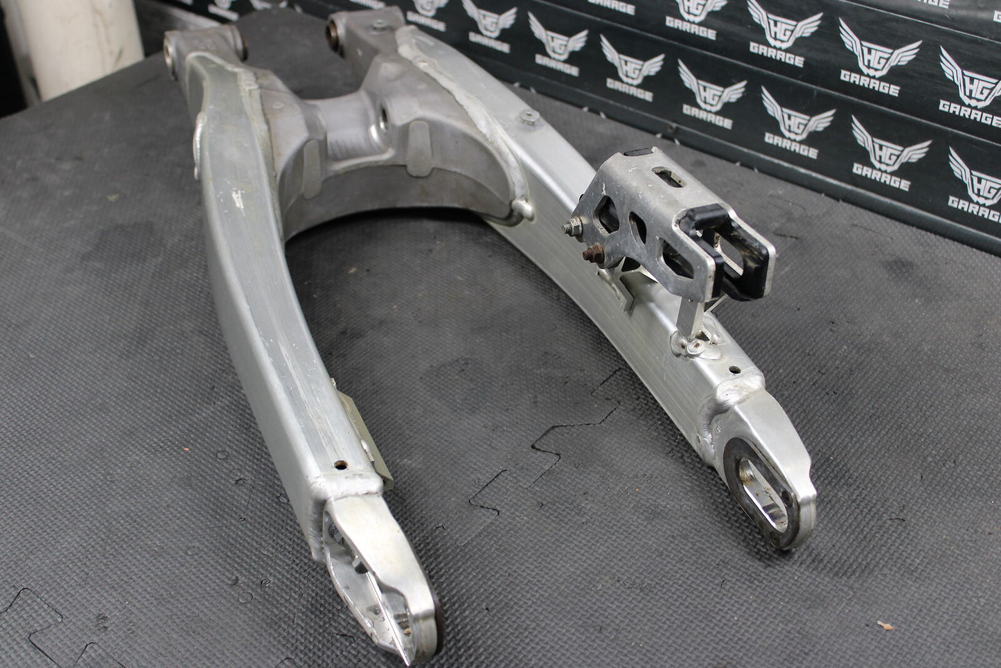 2007 YAMAHA WR250F WR450F YZ250F YZ450F OEM SWINGARM SWING ARM SUSPENSION