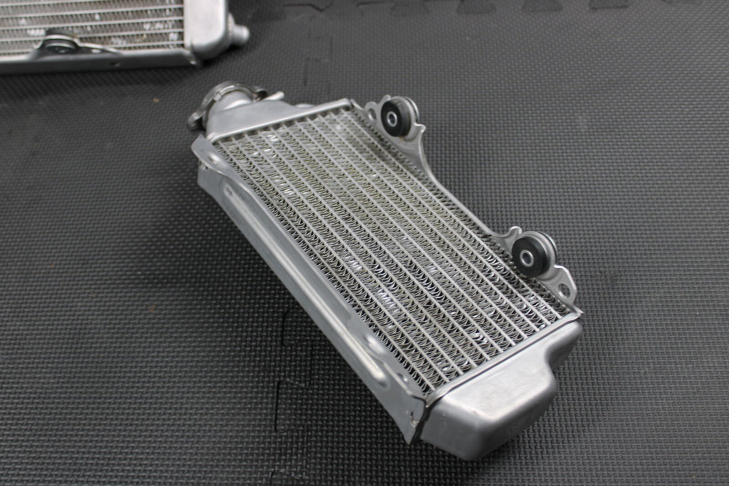 2013 SUZUKI RMZ250 OEM ENGINE MOTOR COOLING COOLER RADIATOR 17710-49H02