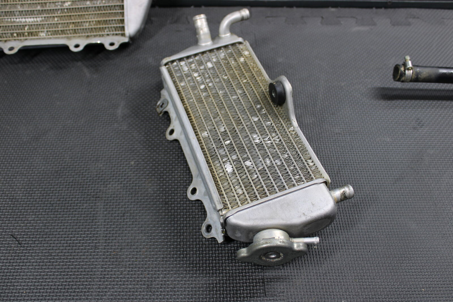 2002 YAMAHA WR250F 01-05 YZ250F OEM ENGINE MOTOR COOLING COOLER RADIATOR