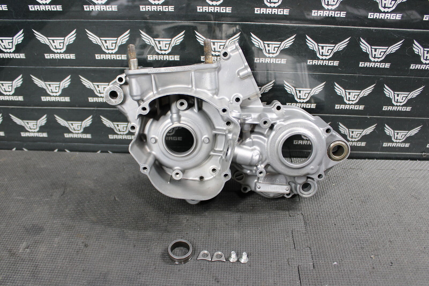 2003 HONDA CR250R OEM LEFT ENGINE MOTOR CRANKCASE CRANK CASES BLOCK NICE!