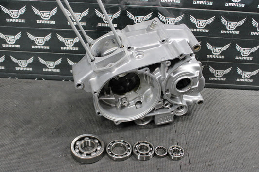 2000 HONDA XR200R OEM LEFT RIGHT ENGINE MOTOR CRANKCASE CRANK CASES BLOCK