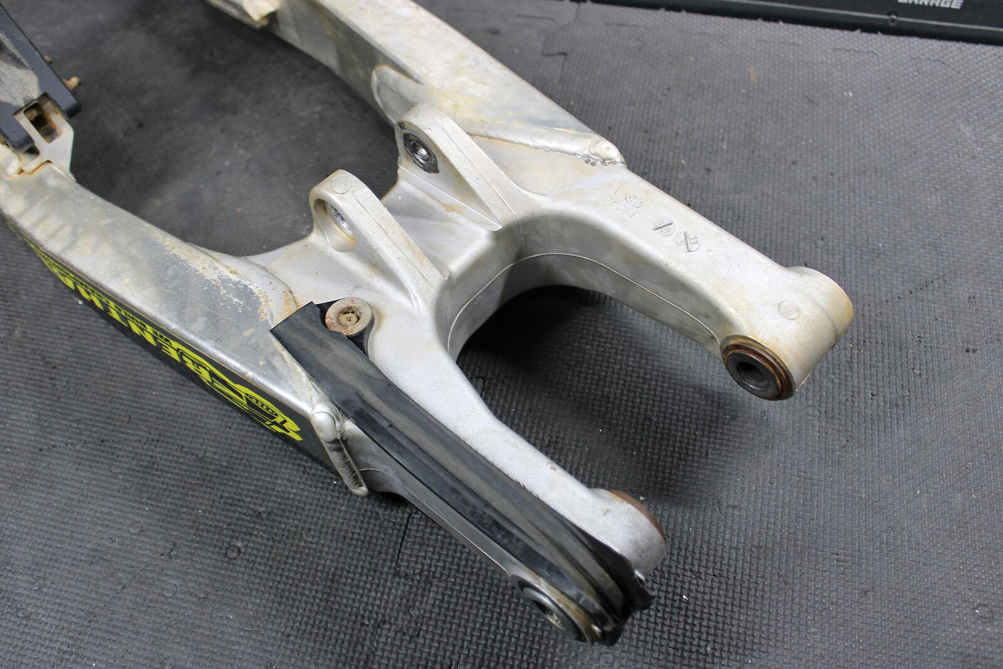 2012 SUZUKI RMZ450 RMZ450L RMZ450Z OEM SWINGARM SWING ARM SUSPENSION 61000-28H20