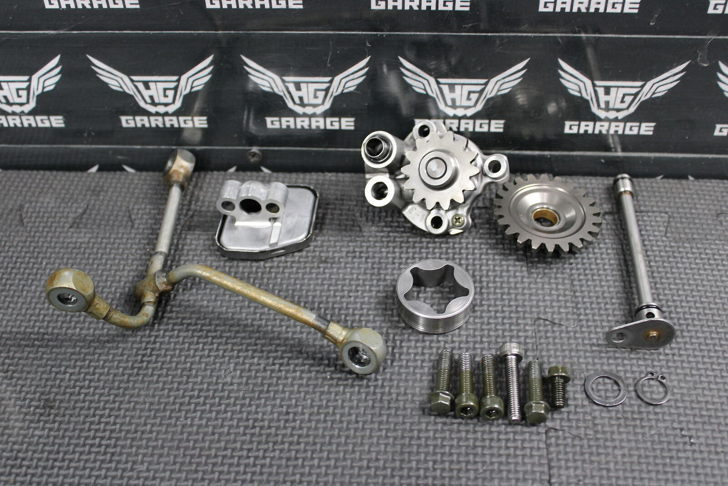 2002 YAMAHA YZ250F OEM ENGINE MOTOR OIL PUMP ASSEMBLY