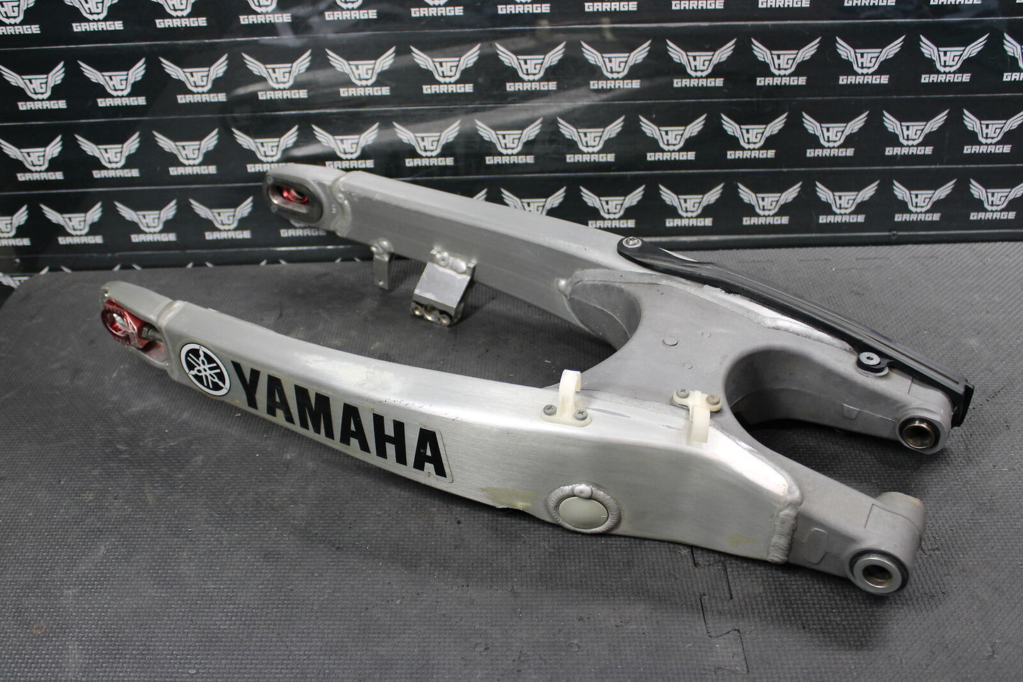 2007 YAMAHA YZ450F OEM SWINGARM SWING ARM SUSPENSION ASSEMBY NICE!