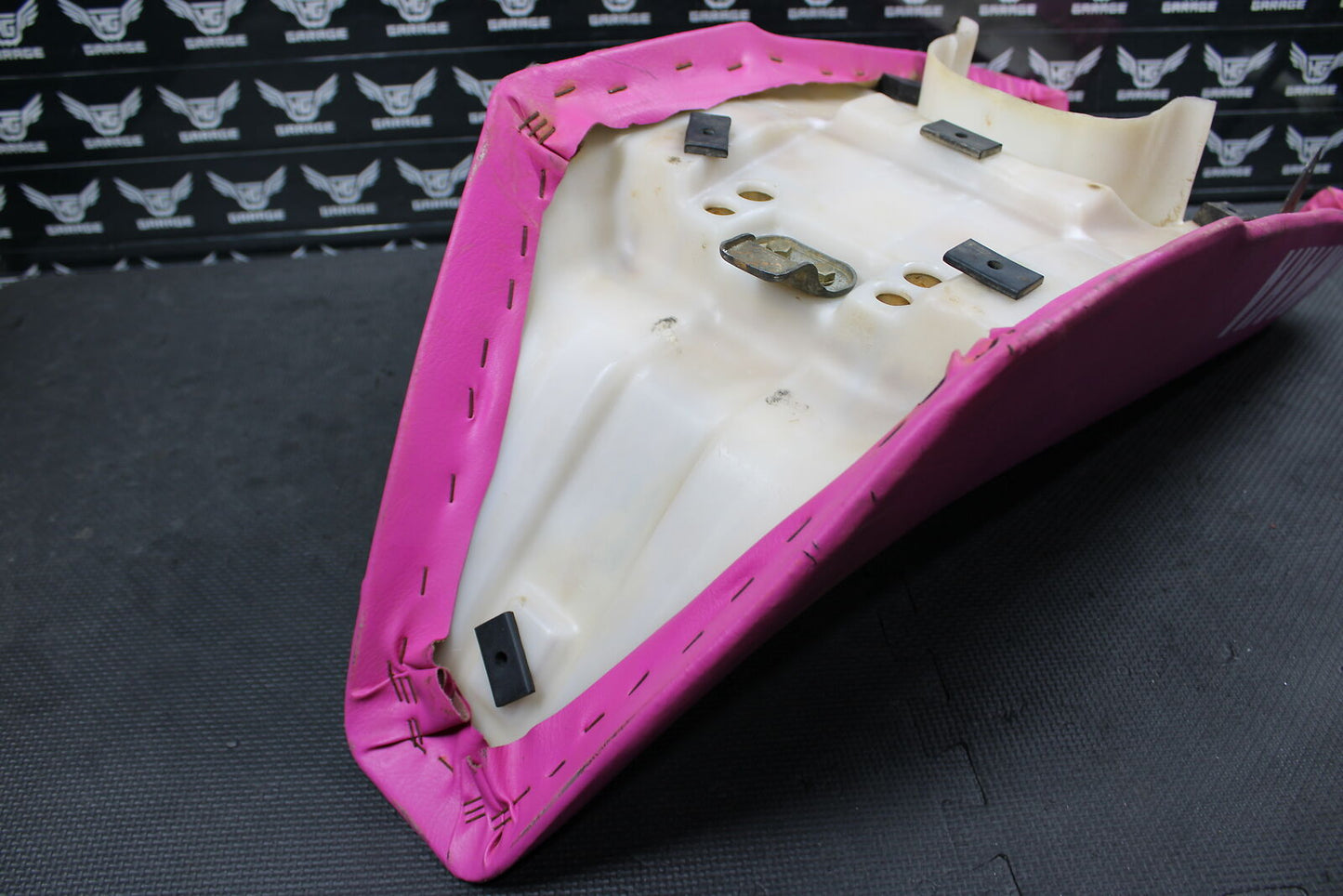 1991 1992 YAMAHA RT180 OEM PINK PURPLE SEAT SADDLE FOAM PAN 2TW-F4770-40-00