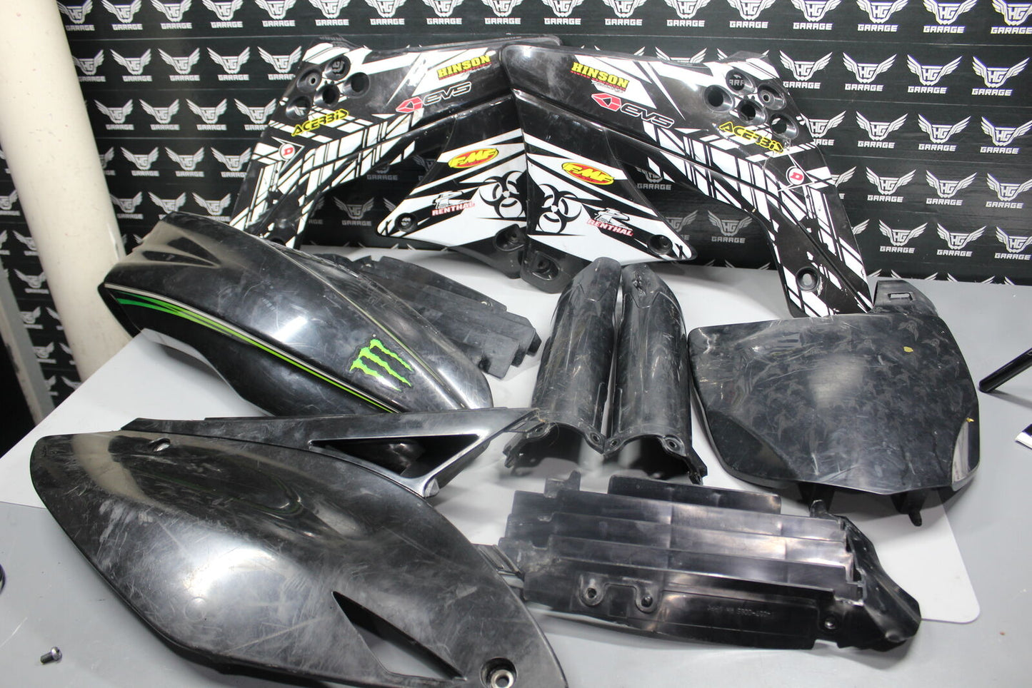 2009 KAWASAKI KX250F BLACK PLASTICS BODY KIT FENDERS SHROUDS MONSTER ENERGY