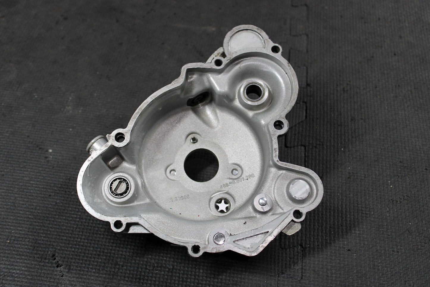 2003 KTM 65 OEM ENGINE MOTOR SIDE CLUTCH COVER WATERPUMP 46030001200