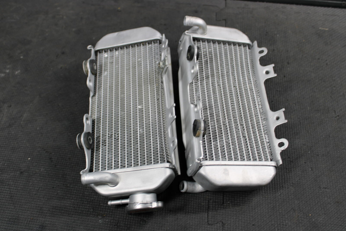 2008 HONDA CRF150R CRF150RB OEM ENGINE RADIATOR LEFT RIGHT COOLING