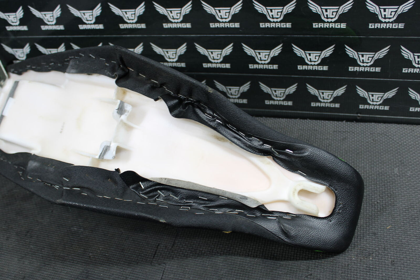 2011 KAWASAKI KX250F KX450F OEM SEAT SADDLE CUSHION ASSEMBLY 53066-0279-13R